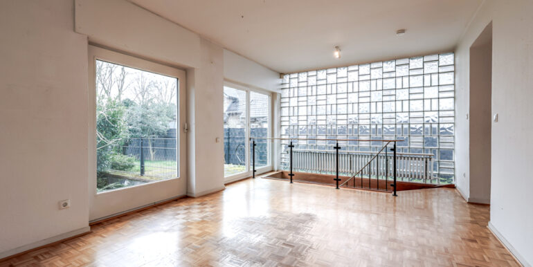 Zimmer 2 / Treppe UG