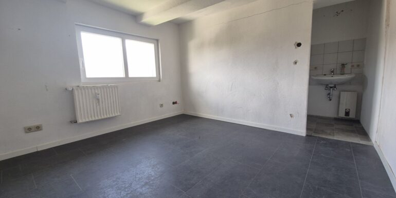 Durchgangszimmer 1. OG links