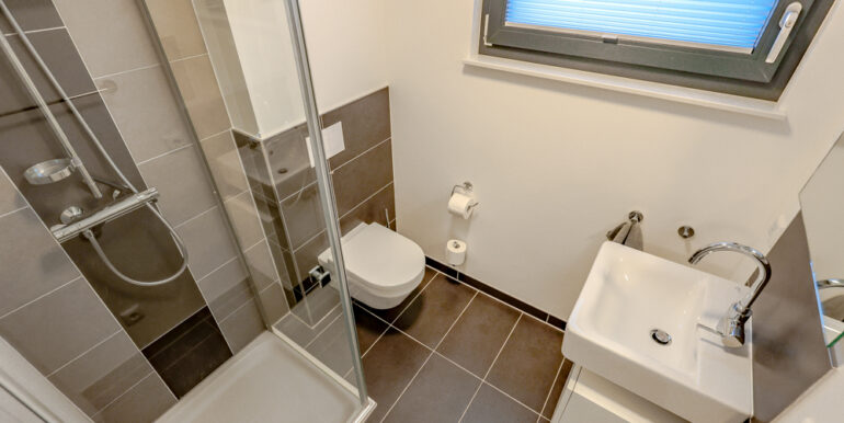 Badezimmer EG