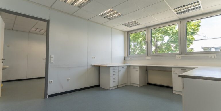 Weiteres Büro im OG