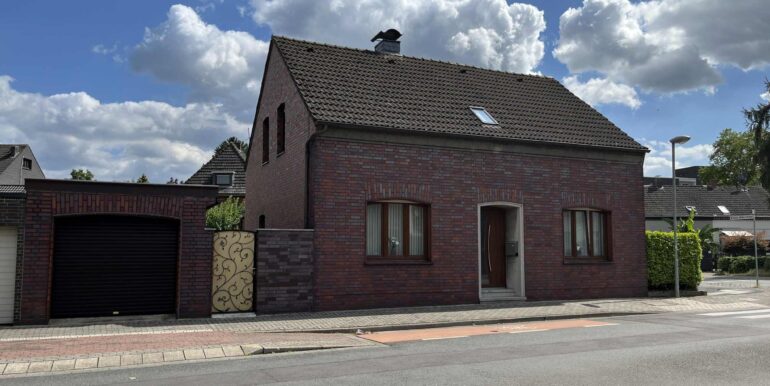 Freistehendes Einfamilienhaus in Moers-Asberg