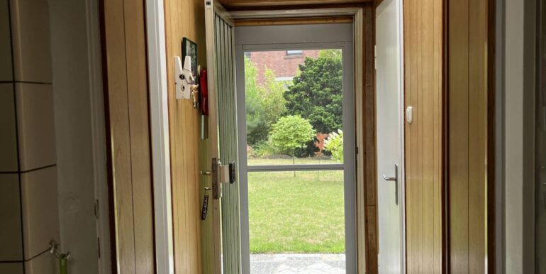 Zugang zum Anbau und dem Garten