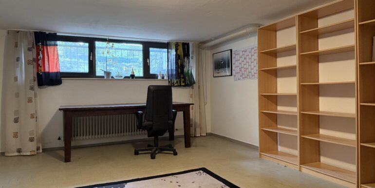 Zimmer im Souterrain