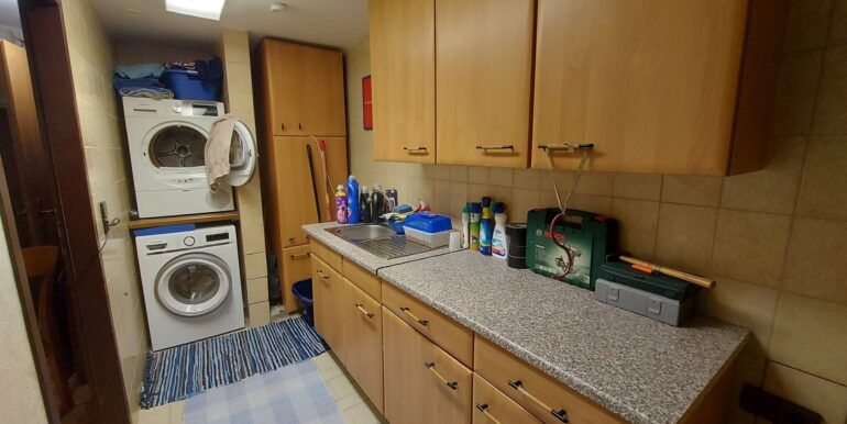 Waschkeller mit Küchenzeile