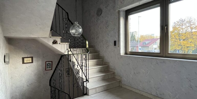 gepflegtes Treppenhaus