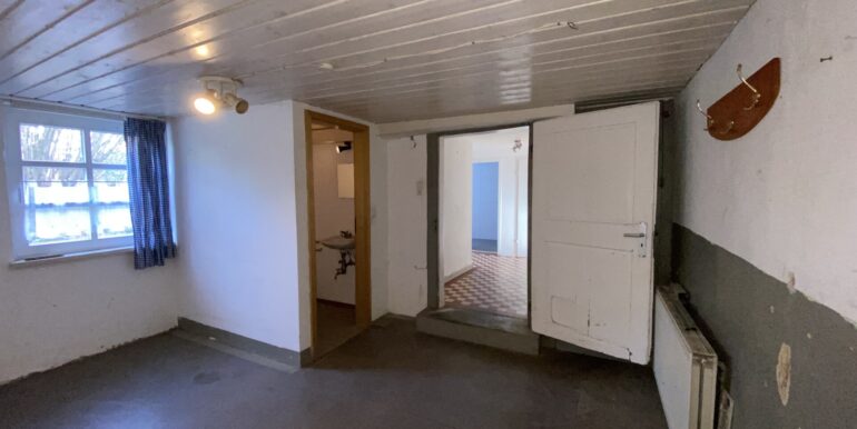 Durchgangsraum zum Stall