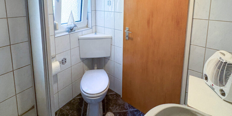 Haupthaus - Duschbad EG