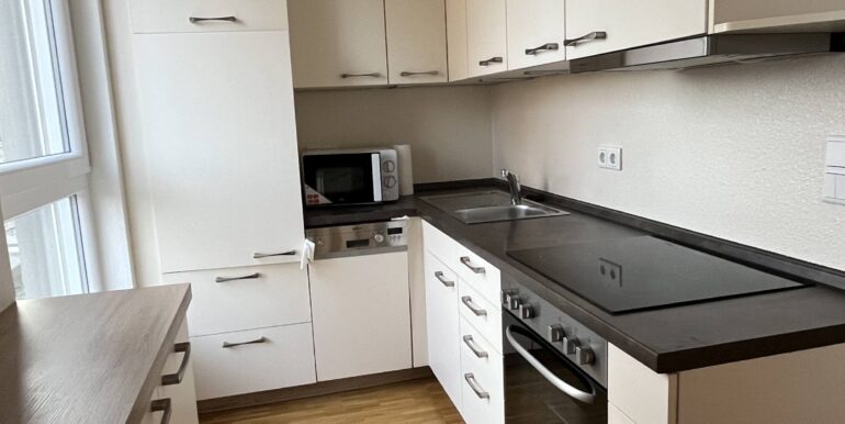 Küche (EBK gehört zur Wohnung)