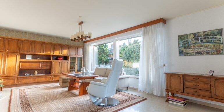 Großes Wohnzimmer mit...