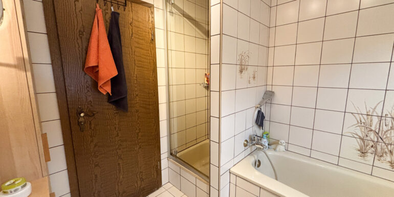 Badezimmer EG
