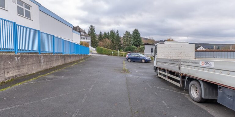 Biszu 25 PKW- Stellplätze