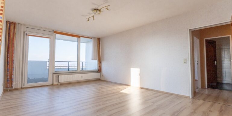 Das Wohnzimmer mit zugang zu Loggia