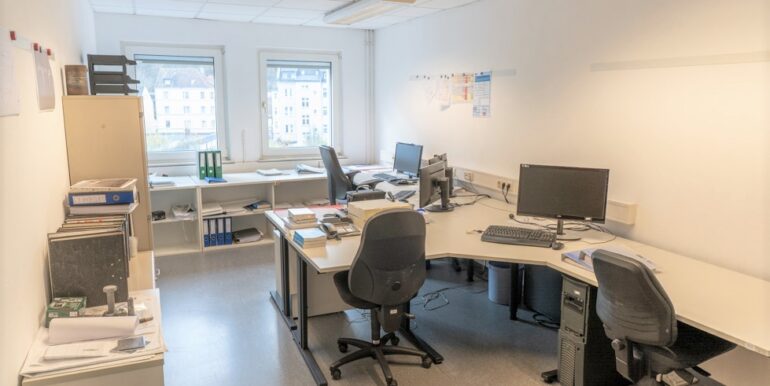 Büro 1 (untere Etage)