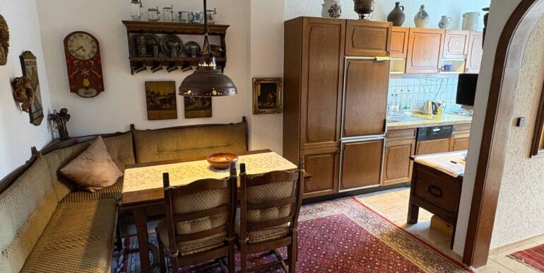 Esszimmer mit offener Küche