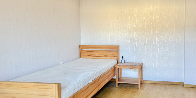 Haus Nr. 6 OG Kinderzimmer mit Balkon