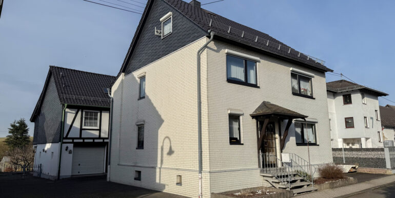 Straßenansicht Haus 1 und 2