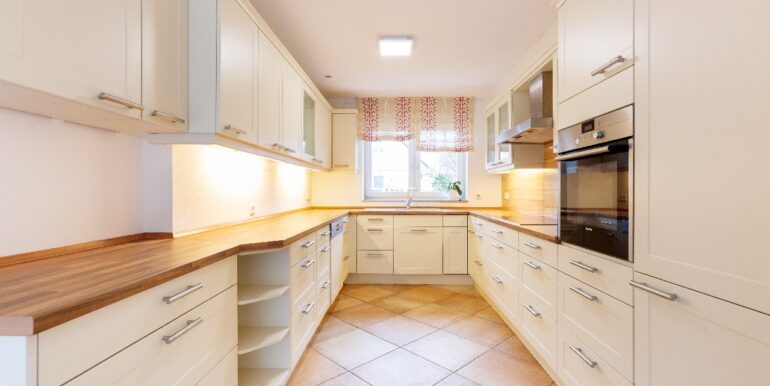 geschmackvolle Einbauküche