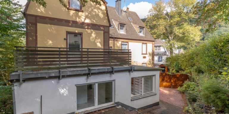 Ca. 50 m² Terrasse auf zwei Ebenen