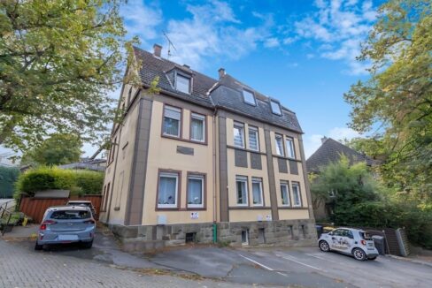 Gepflegtes Mehrfamilienhaus