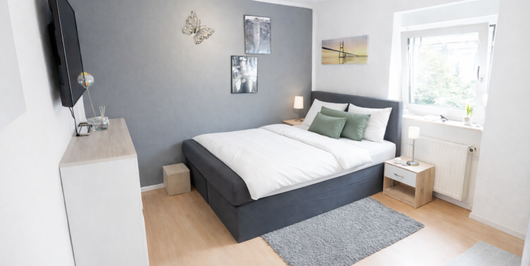 1. Schlafzimmer (WE 1)