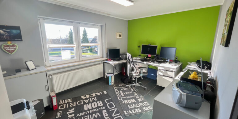 Arbeitszimmer EG