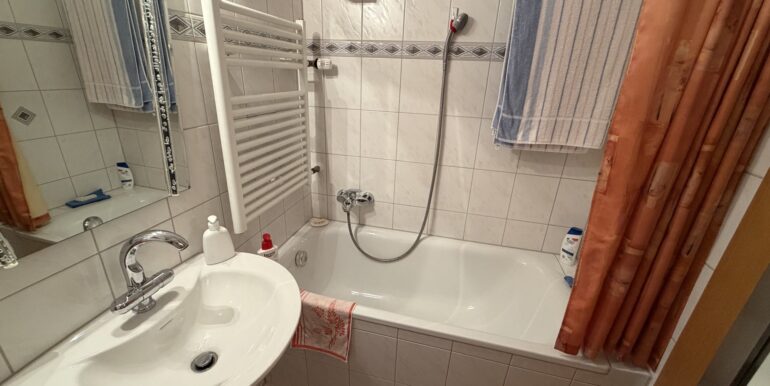 Badezimmer mit Wanne