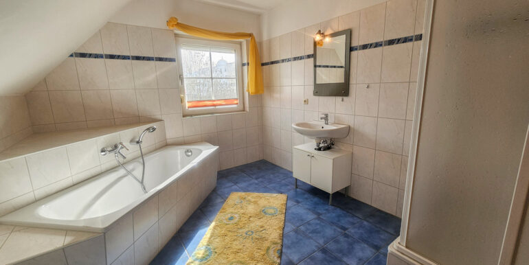 Badezimmer DG