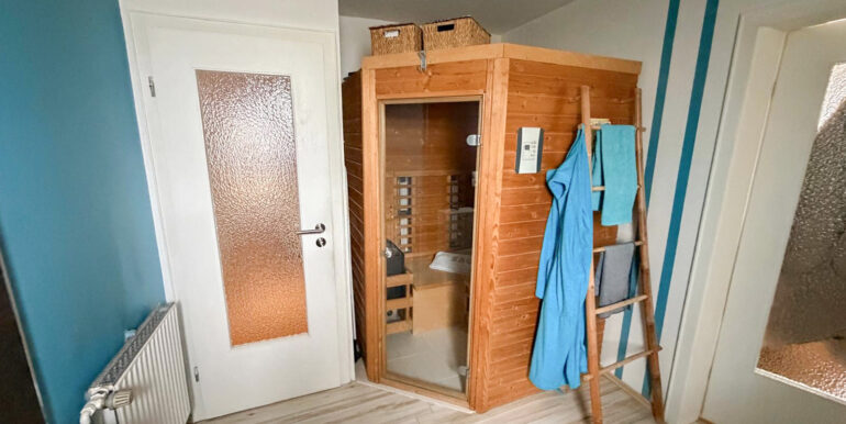 EG Badezimmer mit Sauna