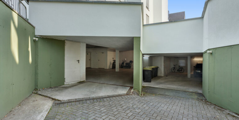 Tiefgarageneinfahrt