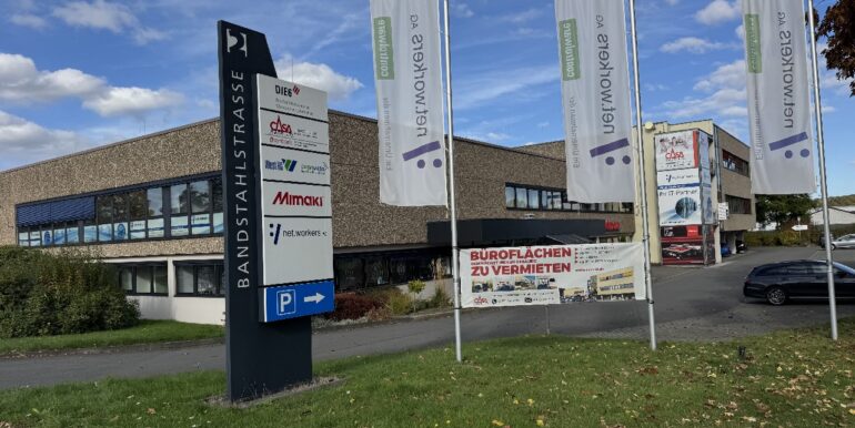 Fahnenmasten für Ihre Werbung