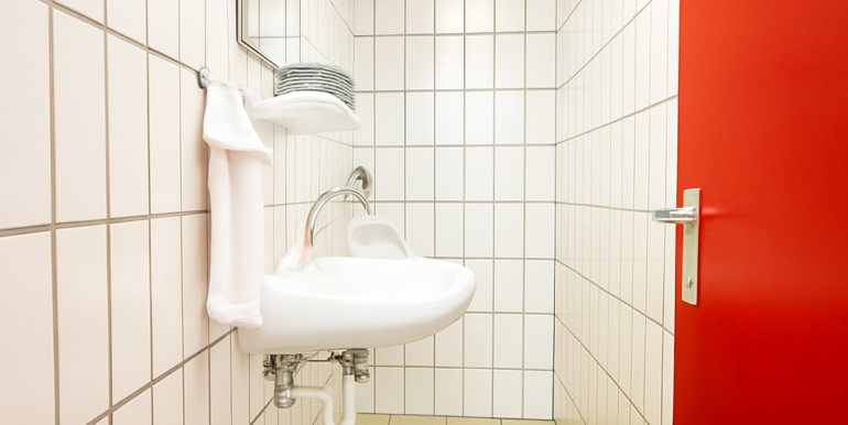 Toilette im Untergeschoss