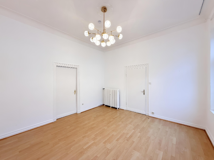 SANIERTE 3-ZIMMERWOHNUNG IM ALTBAU ZU MIETEN! - Foto 1