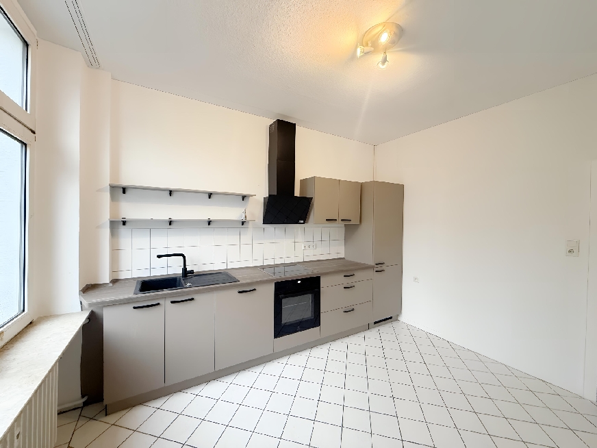 KREFELD-STADTMITTE: SCHÖNE 3-ZIMMER WOHNUNG ZU MIETEN! - Photo 3