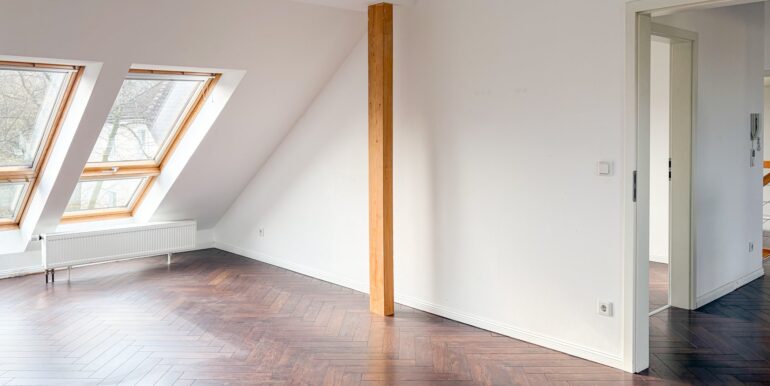 großzügiges Schlafzimmer