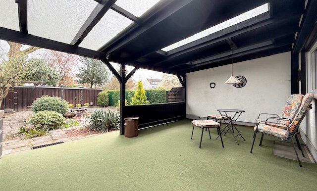 überdachte Terrasse