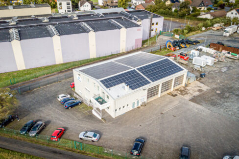 Bürogebäude u. Werkstatt