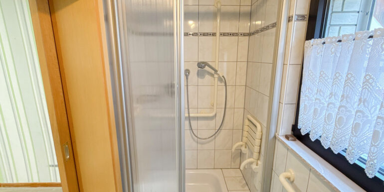 Haus 1 EG Duschbad
