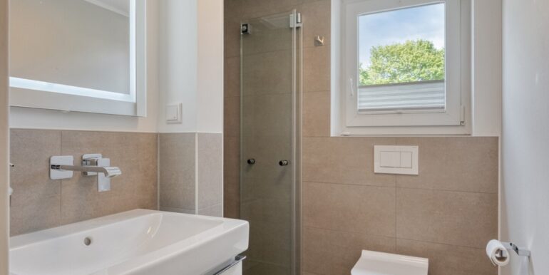 Badezimmer 2
