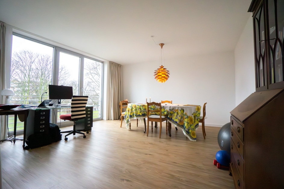 Düsseldorf: Große Traumwohnung mit Blick ins Grüne im Herzen von Oberkassel - Foto 1