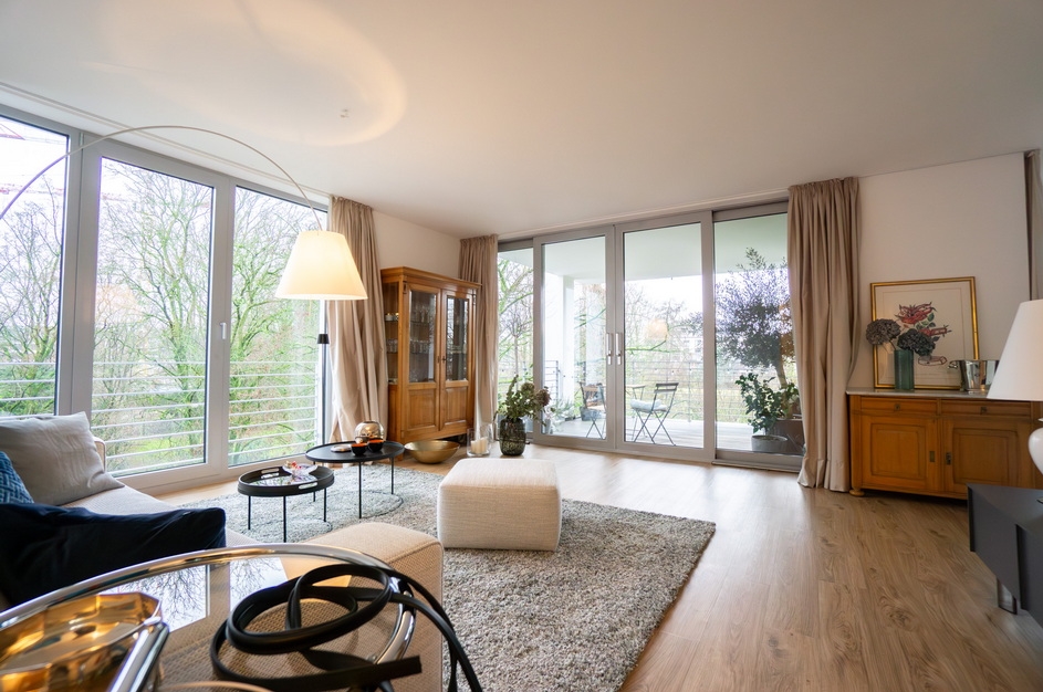 Düsseldorf-Oberkassel: Exklusives Wohnen in Oberkassel – Großzügige Traumwohnung mit Blick ins Grüne - Foto 3
