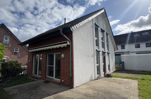 Modernes, freistehendes Einfamilienhaus in Moers-Repelen