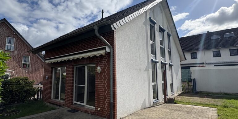 Modernes, freistehendes Einfamilienhaus in Moers-Repelen
