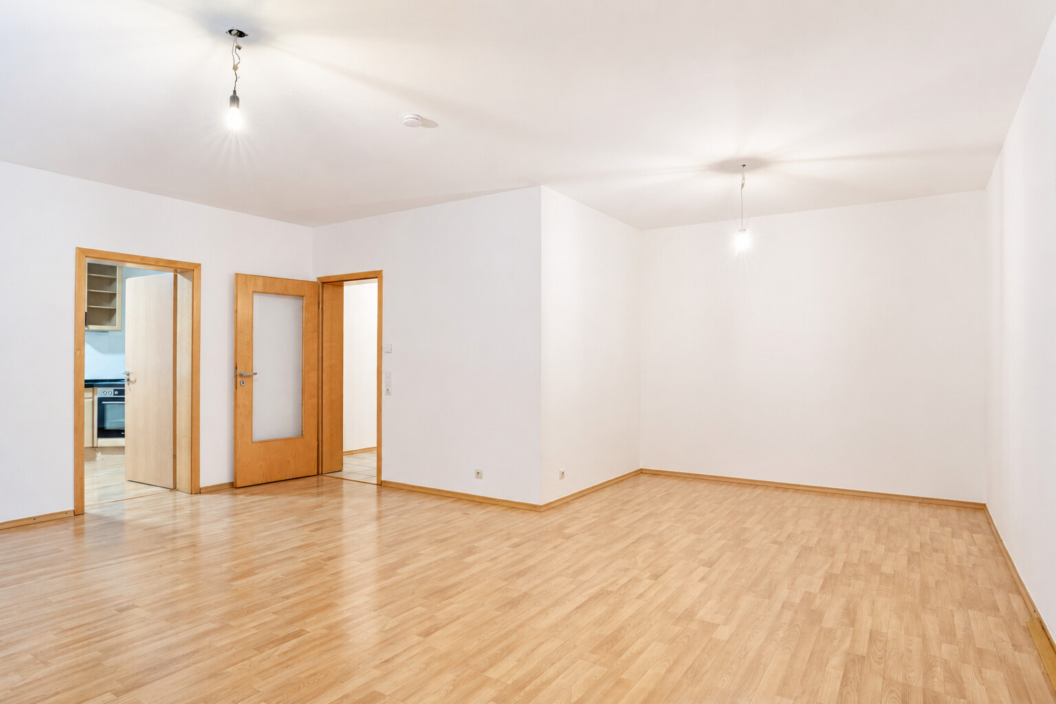 Schön geschnittene 2-Zimmer Souterrain-Wohnung in ruhiger Wohngegend! - Foto 1